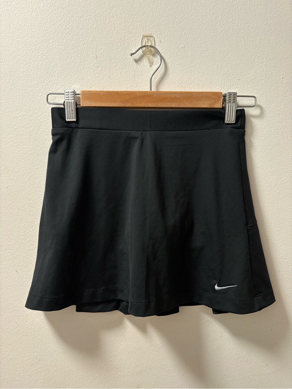 Nike gold Women's Black Athletic Skort with White Swoosh size Small